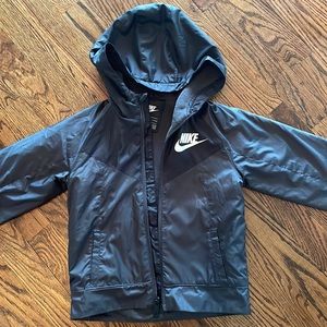 Like new boys Nike fleece lined jacket size 3 to 4